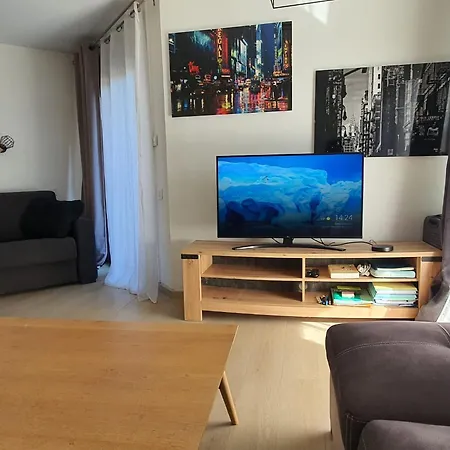 Apartment Esterel Avec Parking Sous-terrain Prive *